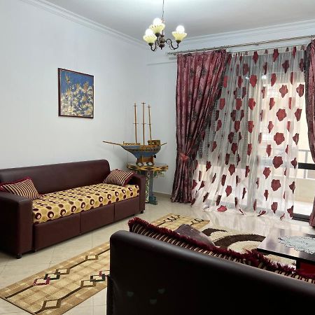 בראט Entire Apartment Castle View מראה חיצוני תמונה