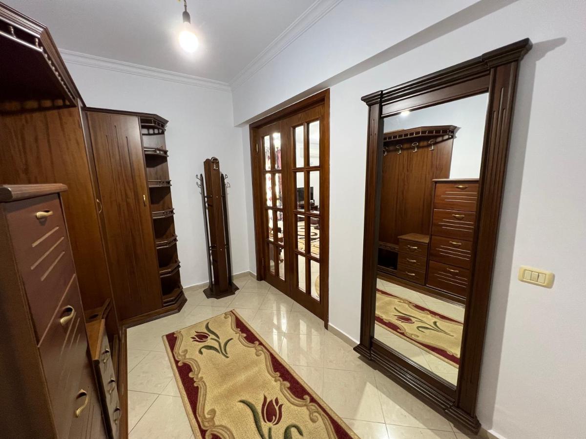 בראט Entire Apartment Castle View מראה חיצוני תמונה